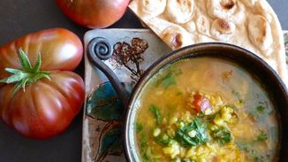 Dal_with_tomatoes