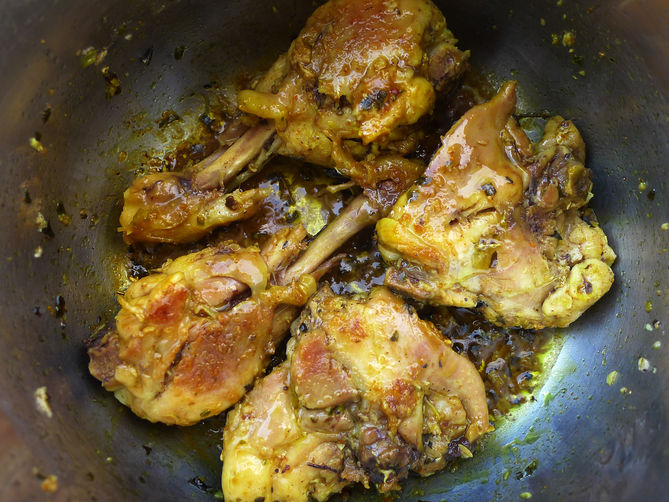 Simple golden chicken