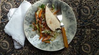 Bean_tacos_with_cabbage_and_carrot