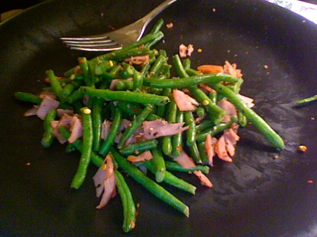 Sweet, Spicy, Easy Green Beans