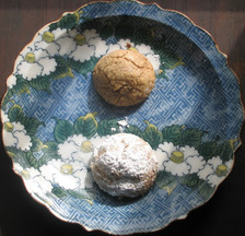 MELT IN YOUR MOUTH MAPLE PECAN POLVORONES
