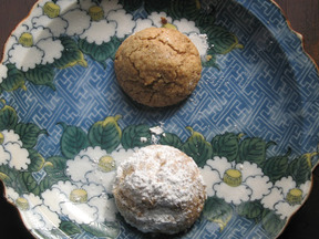 MELT IN YOUR MOUTH MAPLE PECAN POLVORONES