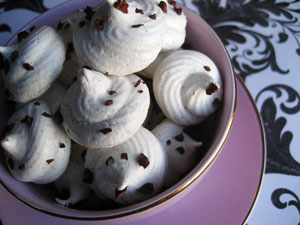 Chocolate Chai Meringues