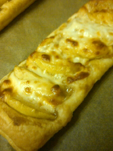 Fennel, Pear and Smoked Mozzarella Tart