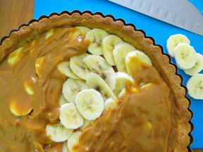 banana&caramel tart with coconut whipped cream