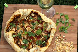 Garlicky Thai Chicken Pizza
