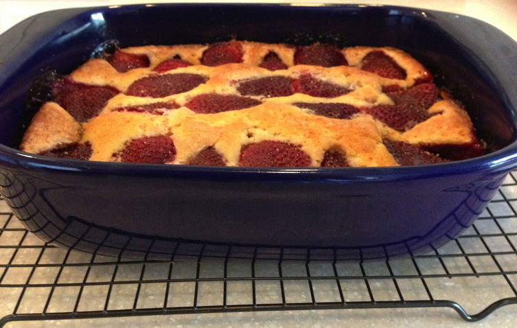 Strawberry Cake for Mother's Day