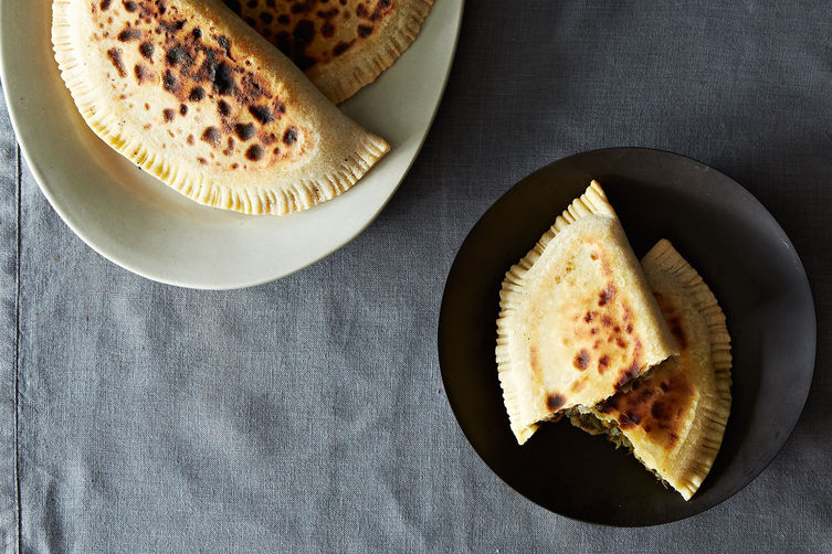 Kutabi, Azerbaijani Savory Pancakes Filled with Greens and Herbs