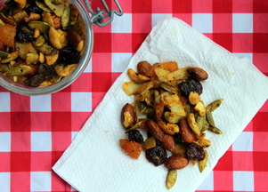 Coconut, Curry & Lime Snack Mix