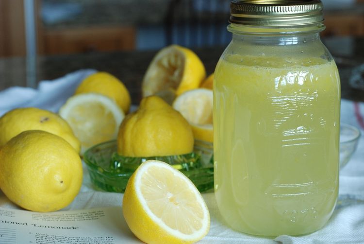 Old-Fashioned Lemonade