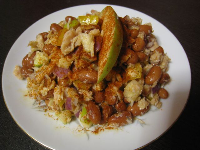 Winter Tuna Salad with Beans, Fruit, and Veggies