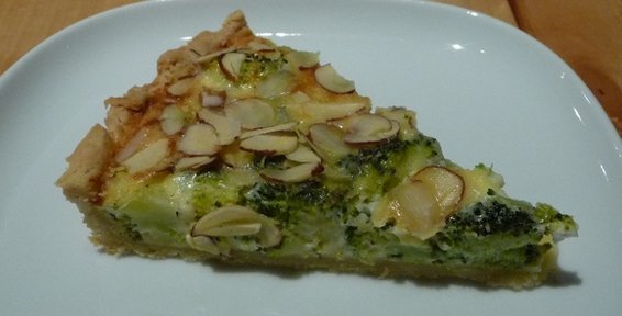 Broccoli and Goat Cheese Quiche 