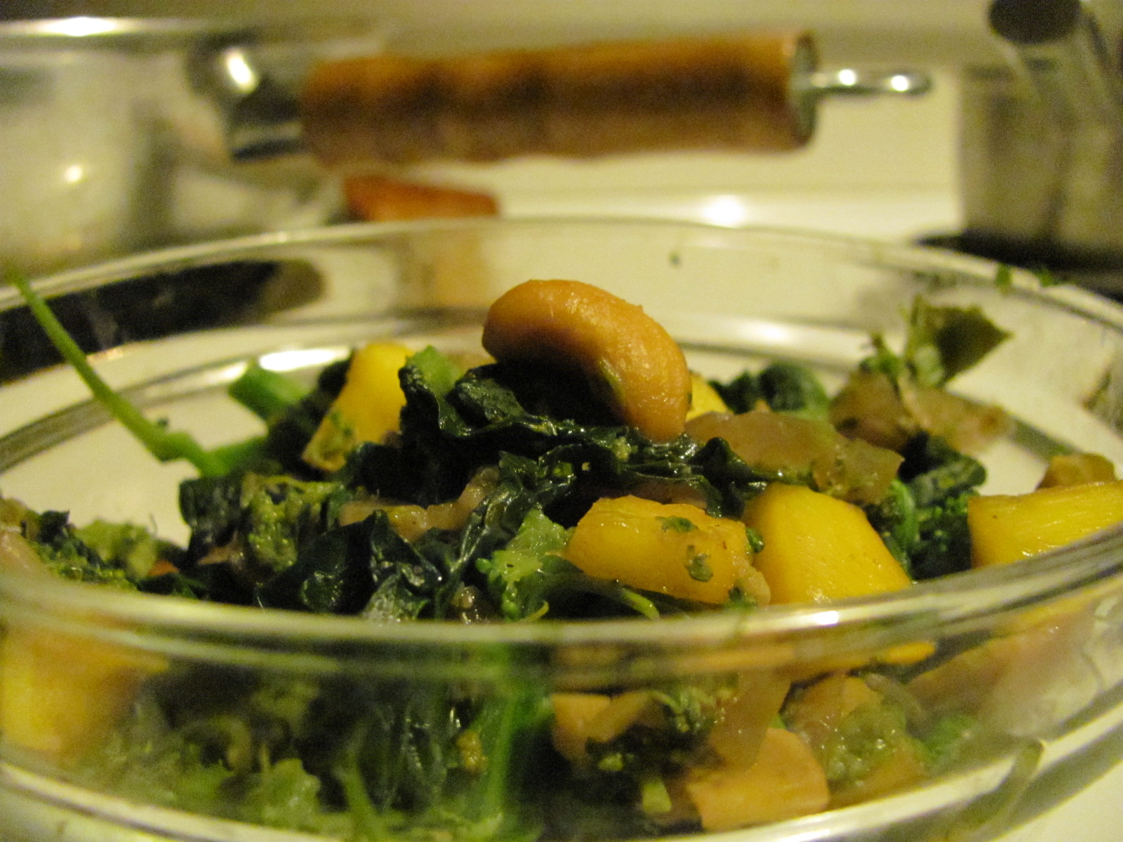 Mango Cashew Broccoli Rabe