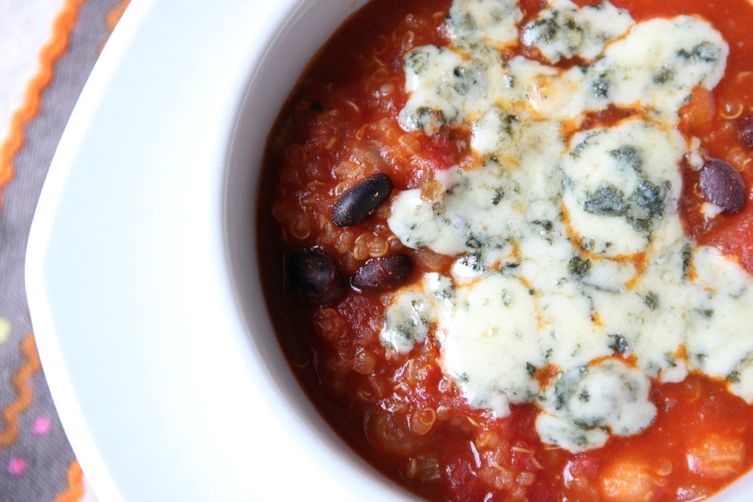 Buffalo-Style Quinoa Chili