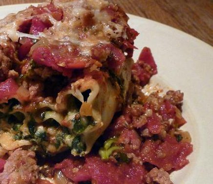 Lovely Lasagna Rolls Filled with Spinach and Goat and Ricotta Cheese Bechamel