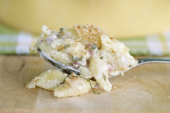 Spoonful_of_mac_n_cheese