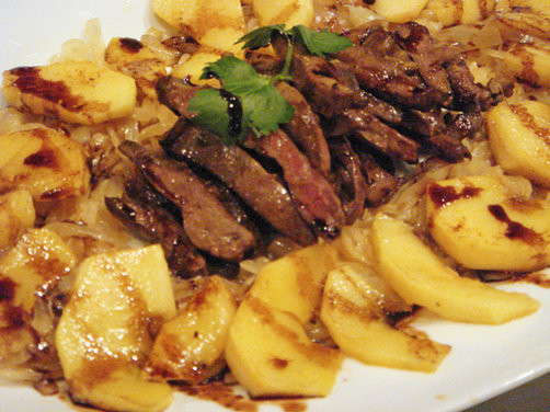 Sautéed Liver with Caramelized Onions and Apples
