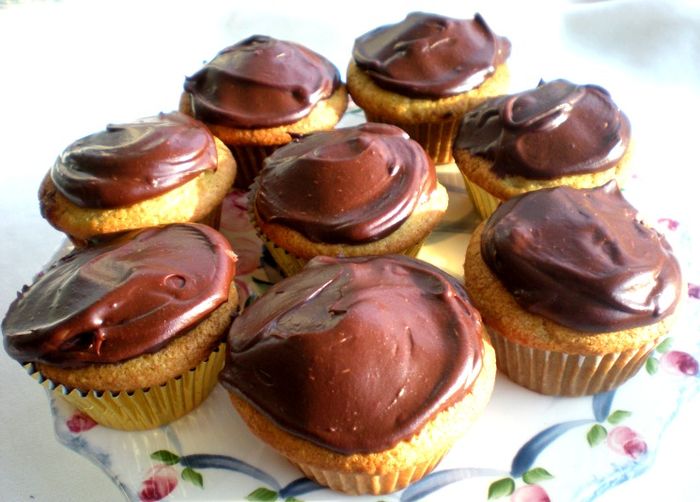 Banana Cupcakes with Chocolate Sour Cream Ganache