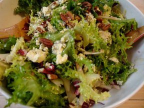chicory and fennel salad with stilton and pears