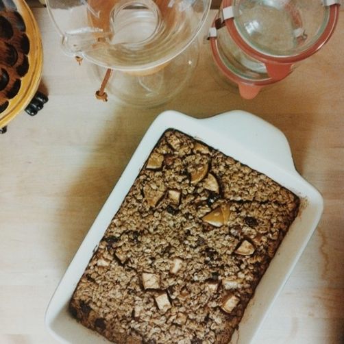 Baked Oatmeal with Apples and Maple