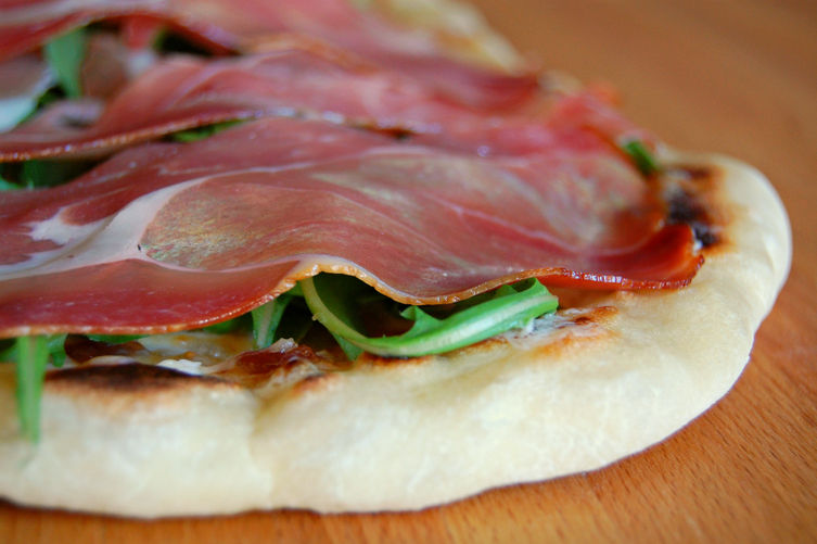 prosciutto and fig flatbread