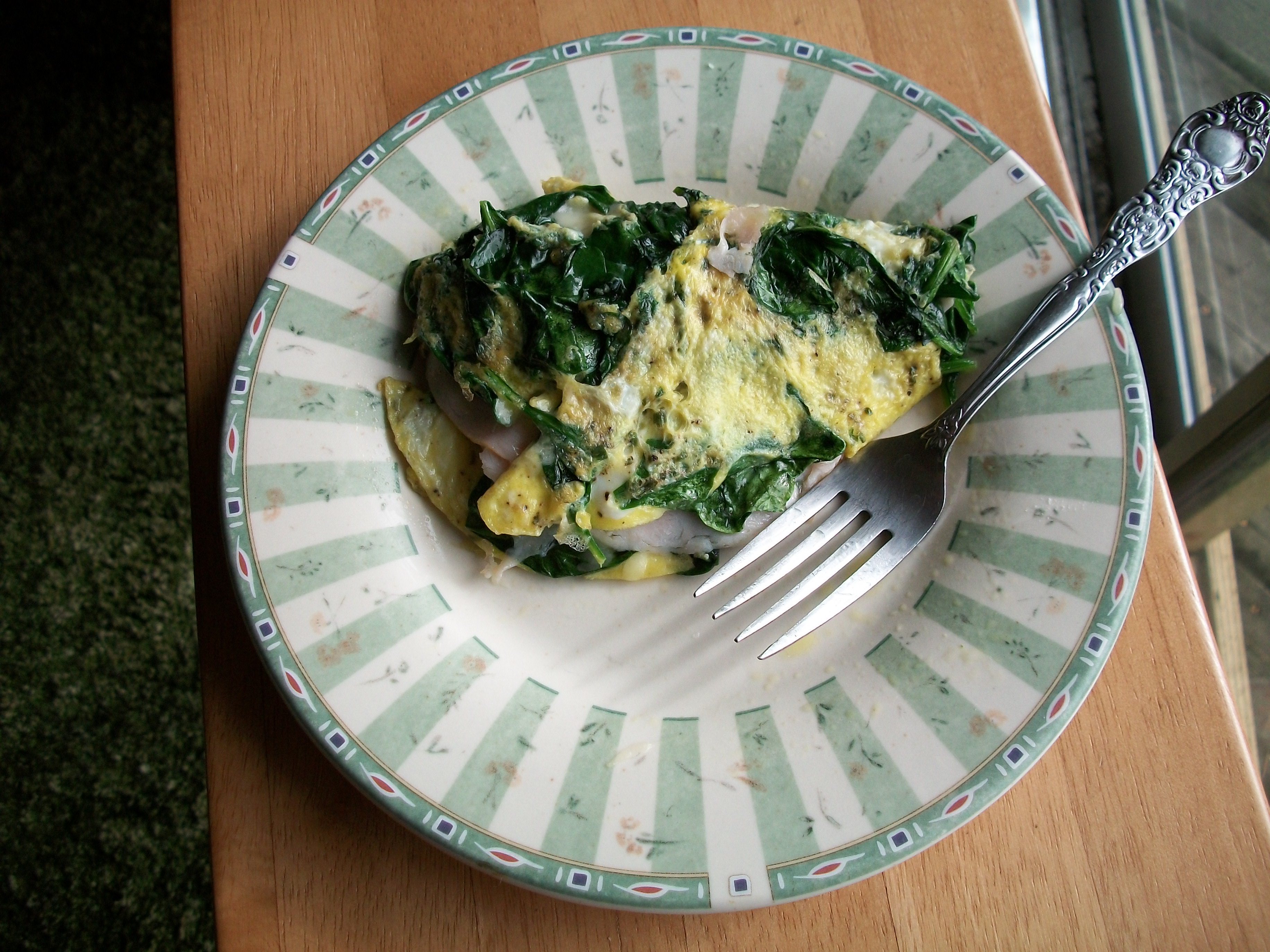 Spinach, Swiss Cheese and Smoked Turkey Omelet