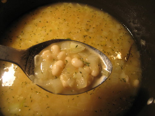 White Bean Soup with Thyme
