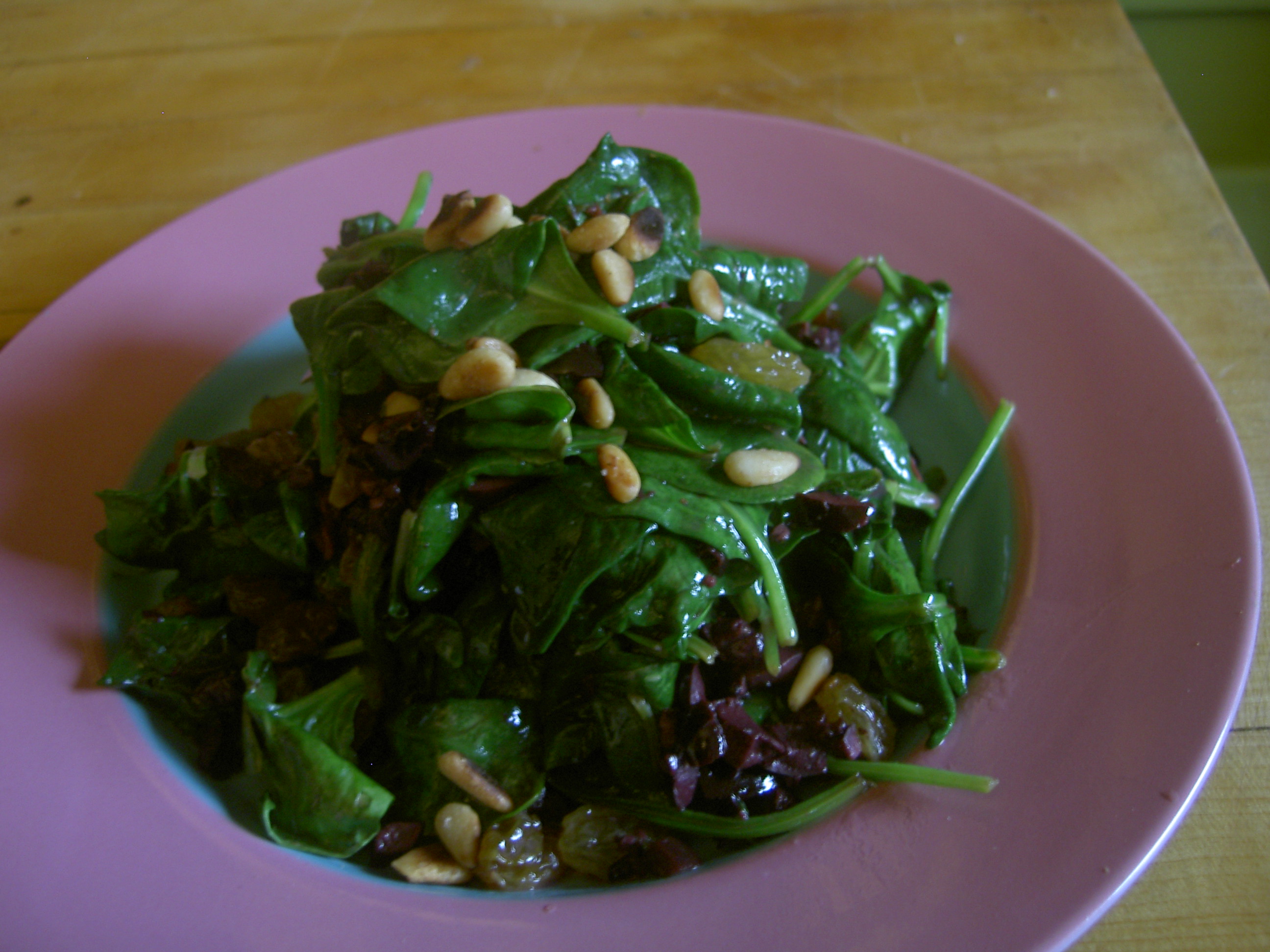 Sauteed Spinach with Kalamata Olives and Raisins