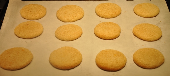 Almond_and_lemon_sugar_cookies_033010_003