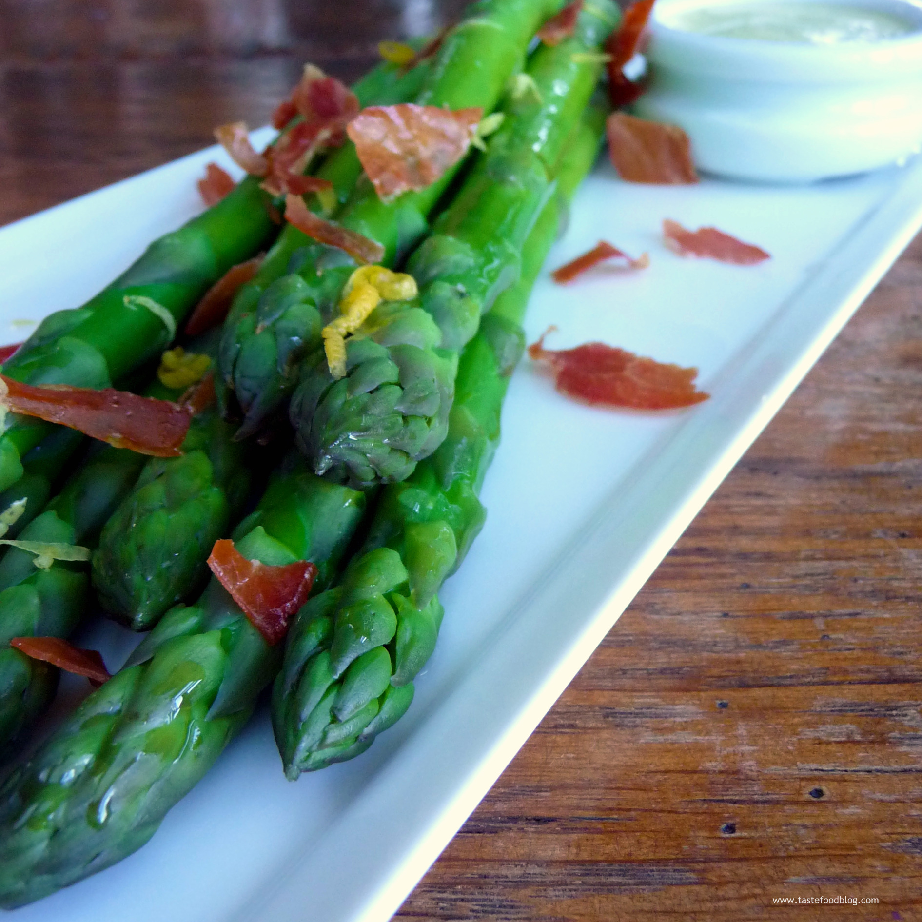 Asparagus with Crispy Prosciutto and Tarragon Aioli