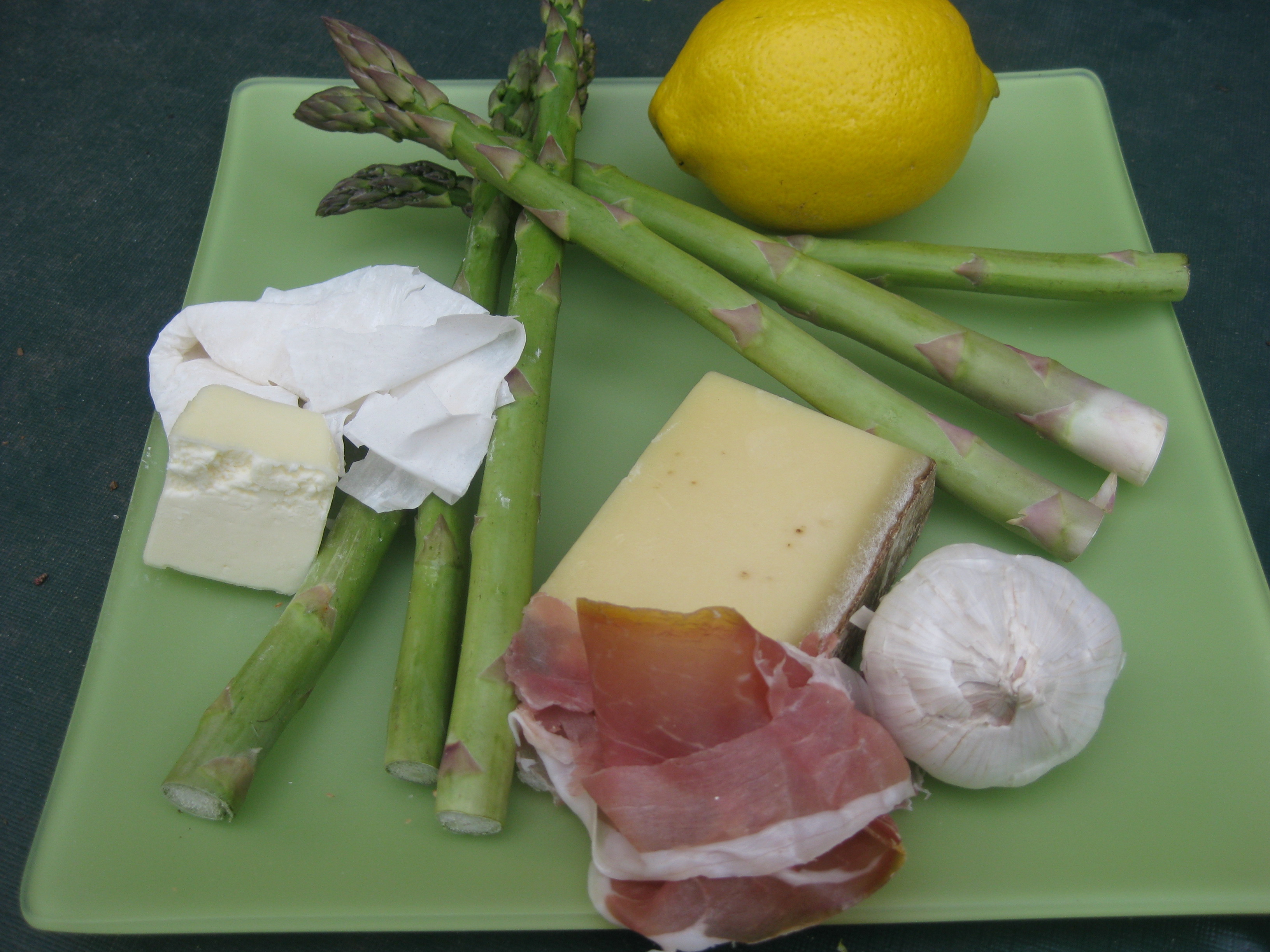Asparagus wrapped in phyllo and prosciutto recipe on