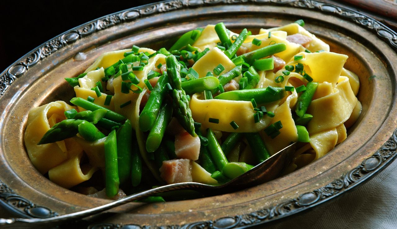 Asparagus on Egg Noodles and Guanciale