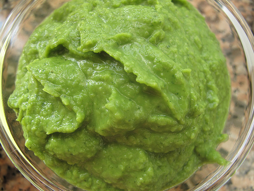 Minty spring pea puree