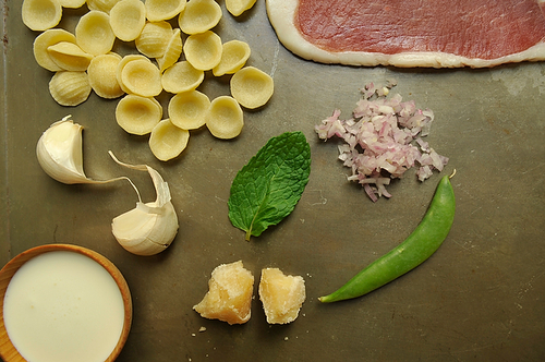 Pasta with Prosciutto, Snap Peas, Mint and Cream