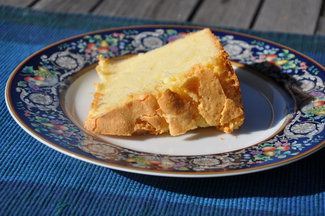 Potluck_042410_bette_s_best_sour_cream_cake