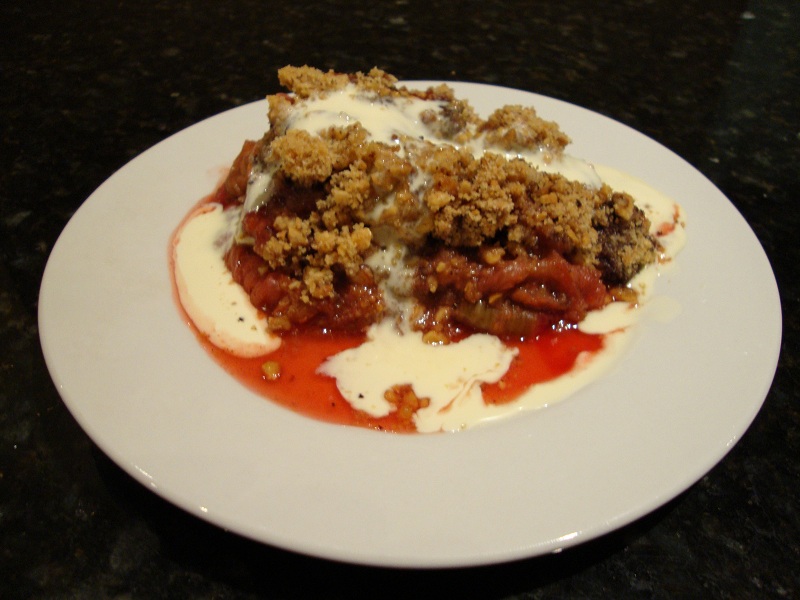 rhubarb chocolate hazelnut crumble