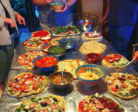 A Grilled Pizza Party