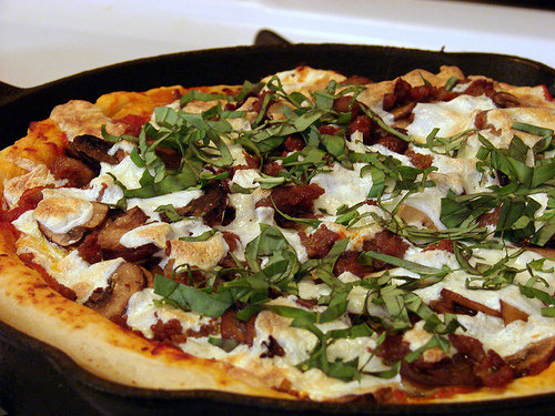 Deepdishironskilletpizza