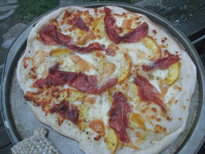 Peach & Prosciutto Pizza