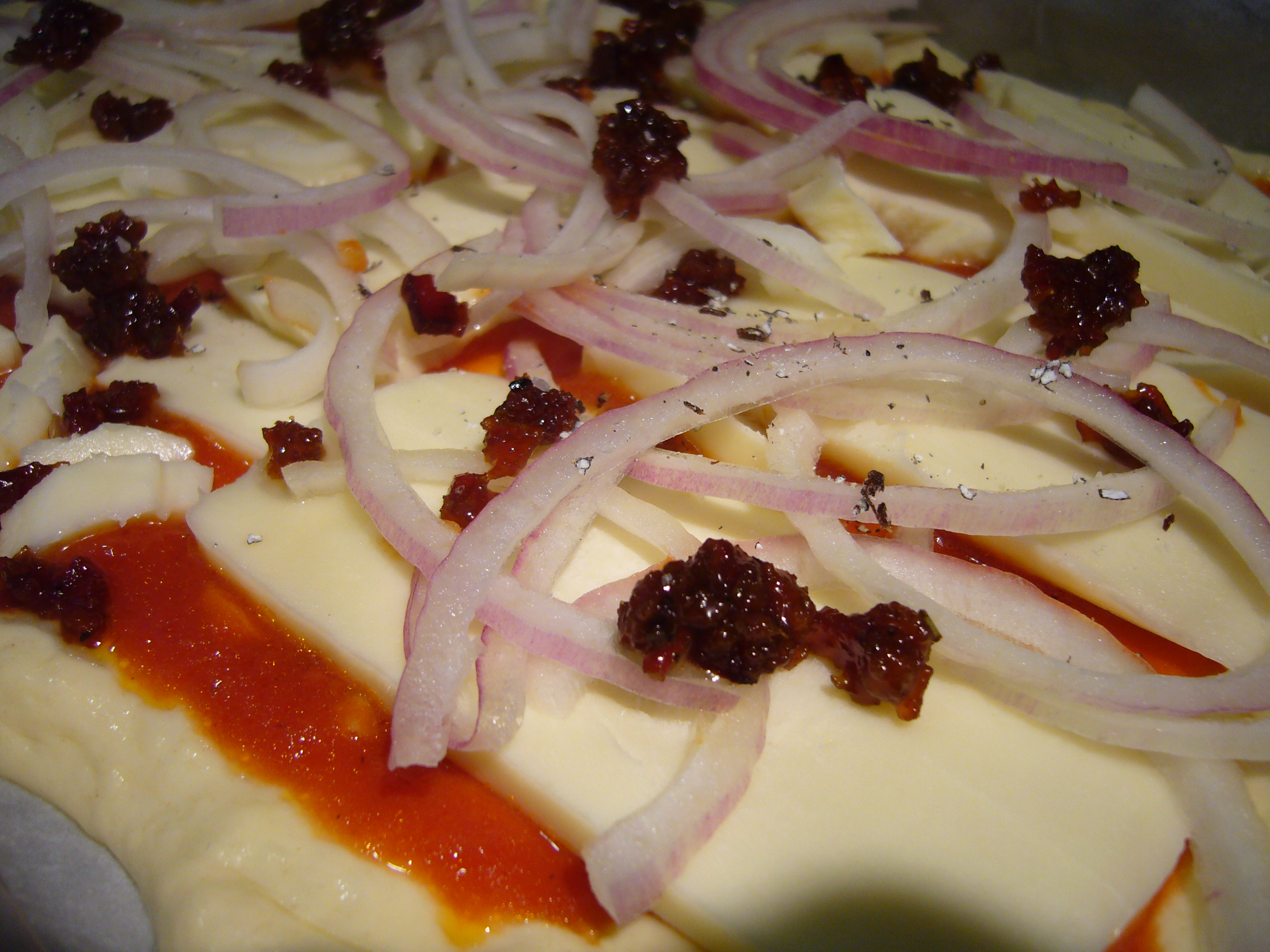 Bacon Marmalade and Red Onion Pizza