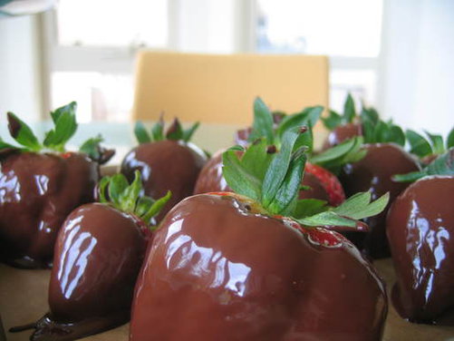 Dark Chocolate Dipped Strawberries