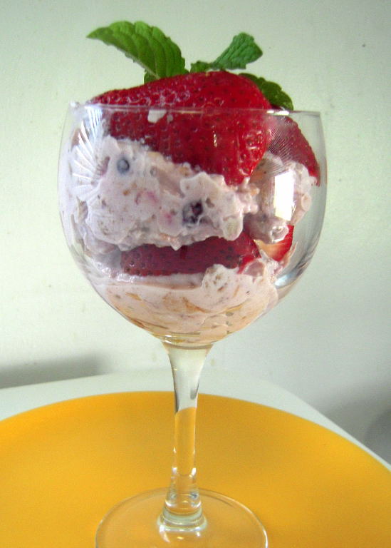 Strawberry Breakfast parfait