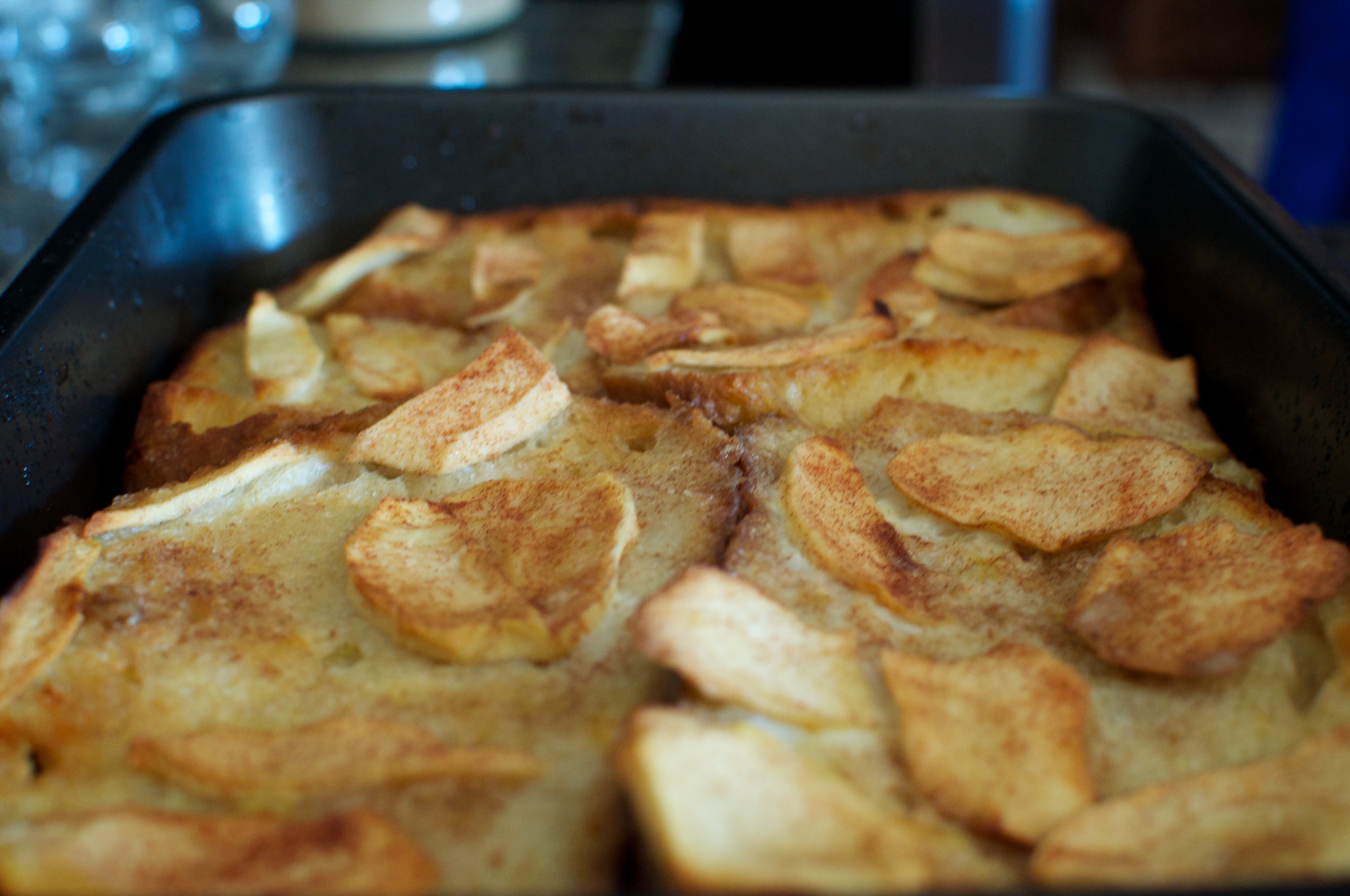 Overnight Apple-cinnamon French Toast