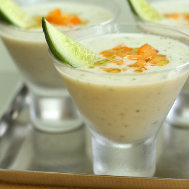 Cucumber_in_martini_glasses_fp