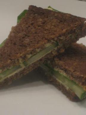 Cucumber_sandwich_002