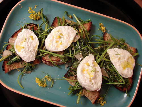 Burrata_bruschetta