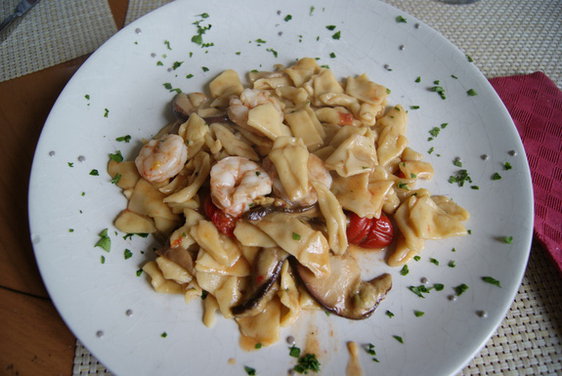 Maltagliati with Tomatoes, Porcini Mushrooms and Shrimp