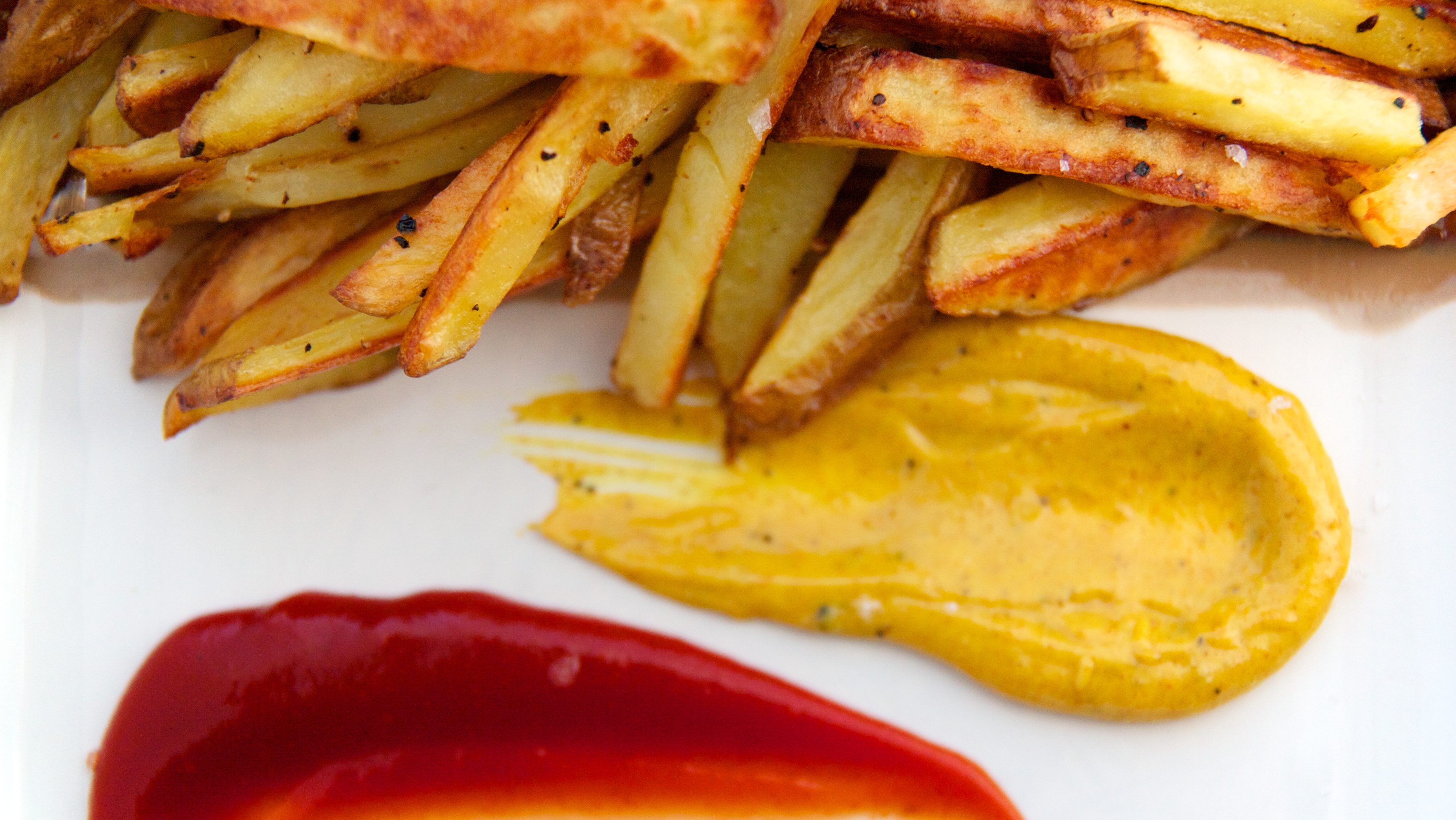 Olive Oil Roasted Fries with Curry Mayo & Spicy Ketchup 
