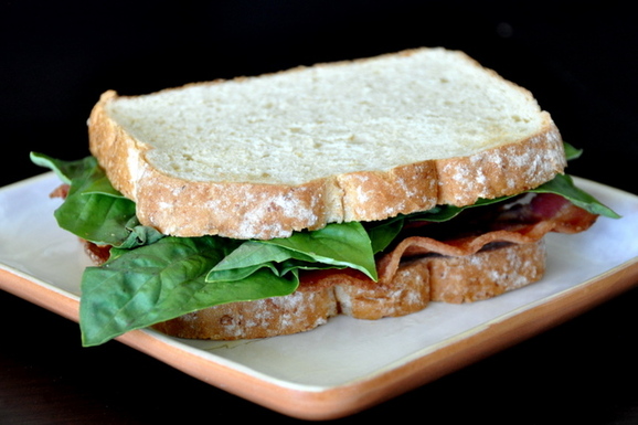 Bacon_basil