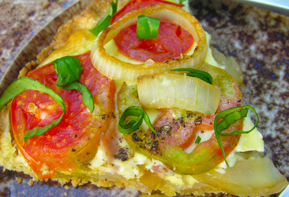 Zweibelkuchen (avec tomatoes in the summer, sans in the winter)